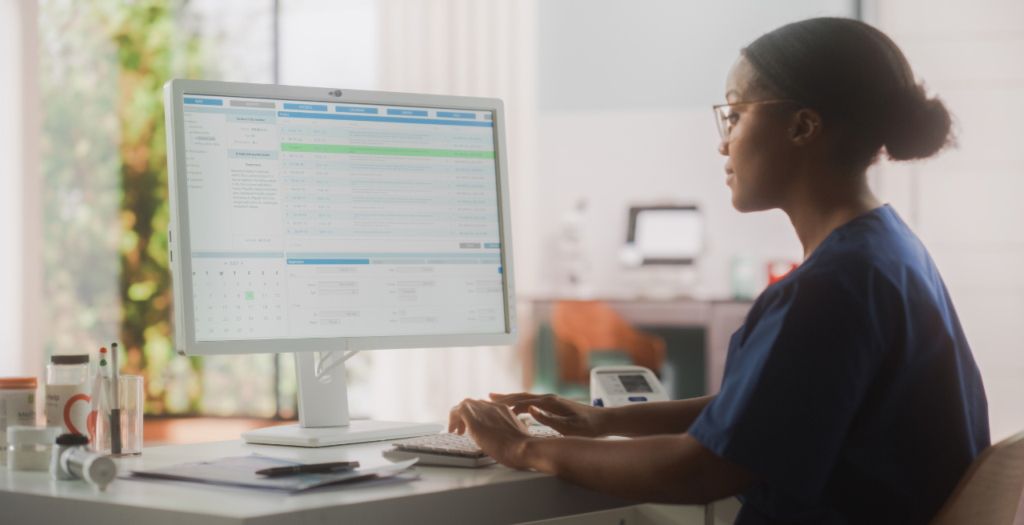 Woman using integrated ehr and billing at an ambulatory practice